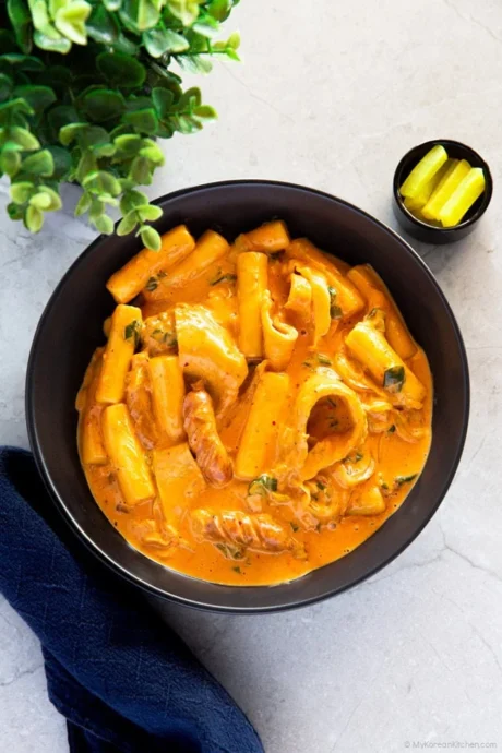Rose Tteok Po Kki